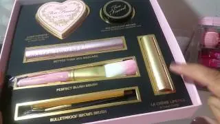 TOO FACED  All You Need Is Love & Makeup Set