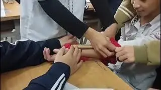 THỰC HÀNH SƠ CỨU VÀ BĂNG BÓ KHI BỊ GÃY XƯƠNG CẲNG TAY 8A