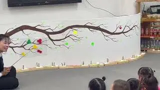 Tạo hình: Bé chấm màu tạo quả - nhà trẻ