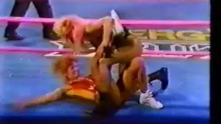 GLOW - Hollywood vs Vicky Victory