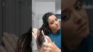 Pelo con extra Volumen - Living Proof Full Volume & Root-Lifting Spray