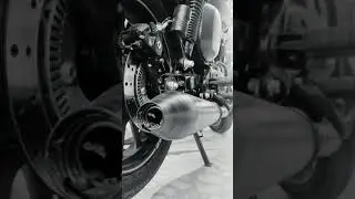 Jawa 42 2.1 | Starting the bike and double exhaust sound #shorts