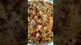 Organic egg, pork belly, verne chili, onion homemade #pizza. Skillet fat fryd Garlic Onion #crust