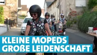 Zwischen Pannen und Freiheit: Sieben Damen, sieben Mopeds