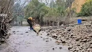 The Girl Made an Ancient Bamboo Fish Trap in the Stream &mdash; Surprisingly Effective Catch! | Tradition 
