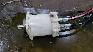 Testing Eaton Dowmax Axial Piston Hydraulic Motor ME100 Shaft Rotation at 1000 psi