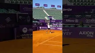 El apuesto Matteo Berrettini calienta motores en el Argentina Open 2026.