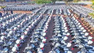 Le Capitaine Ibrahim Traoré remet 2000 motos à la Police nationale 