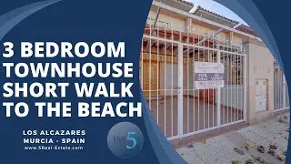 &euro;180.000 - FANTASTIC 3 BEDROOM TOWNHOUSE WITH ATTIC CONVERSION & SHORT WALKING DISTANCE TO THE BEACH