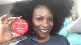 Laying these edges with @creamofnature with #arganoil from #morocco #perfectedges