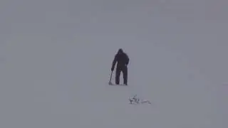 Mira como Hacen los hoyos en el hielo los pescadores en Invierno CanadaFishermen Subzero