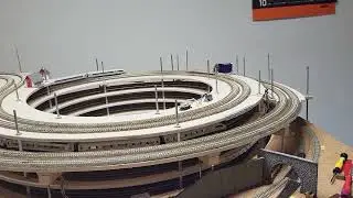 Seit heute 02.12.2022 sind die Schattenbahnhöfe miteinander verbunden nun fahren meine Züge durch.