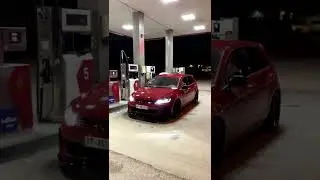 RED GOLF GTI