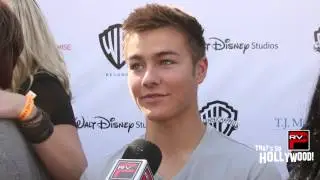 Peyton Meyer of Girl Meets World Describes His Perfect Girl & Reveals Secrets Of The New Season!