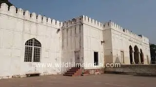 Moti Masjid or Pearl Mosque in Red Fort complex | Private mosque of Mughal emperors