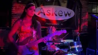 The Surfrajettes - Heart Of Glass (Blondie cover, live in Providence on 10/14/23)