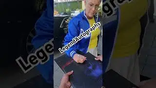 Jamie Lee Curtis signing autographs she always taking care of me #signingautographs #jamieleecurtis