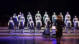 Małe SKOWRONKI Girls' Choir | Kikkedibom by Thord Gummesson