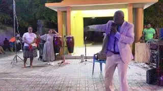 Fuerte testimonio, Pastor Julio bardonado.