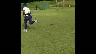 Varun Aaron: Overloading the run up