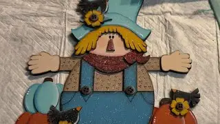 591 - Scarecrow Shelf Sitter | @xToollaser #xtool #madewithxtool #fallDIY #lasercut #laserengraving