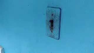 Whitevale, Ontario, Canada - OLD ABANDONED HOUSE - Very Musty Smell - NO MORE WINDOWS - Xmas Lights