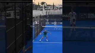 Excelente faja de Miguel Lamperti en defensa