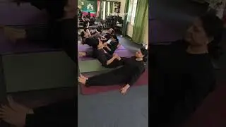 group yoga workout #usa #explore #viralvideo #share #like #motivation #weightlose