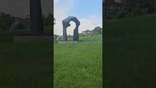 When you live by an art museum that also has a sculpture park 😊💕 #sculpturepark #artmuseum