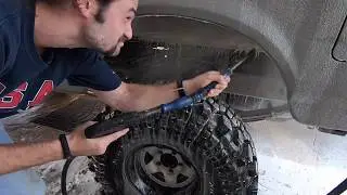 Detailing Huge 1989 Ford Bronco Interco Super Swampers