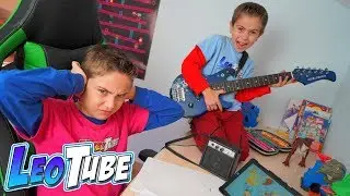 Leo no deja estudiar a su hermano Mikel