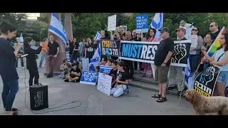 Daphi Inbar in Seattle rally for saving Israeli Democracy, July 11th 2023