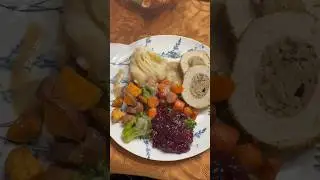 Thanksgiving Dinner #vegan #veganfood #easyveganmeals #easyveganrecipes #homemade #shorts
