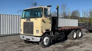 1987 Volvo White T/A Flatbed Truck