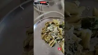 😋Let's make pesto pasta 🍝🤤#shortvideo #vbloger #foodvideos#food #trending #testy#pas#yummy#lovely