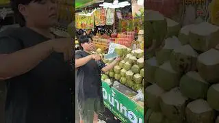 Insane Thai Coconut Cutting Skills!