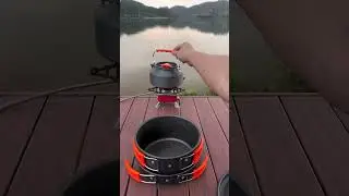 Lightweight and portable camping pot, with good thermal conductivity.