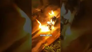 The fireproof cloth makes our clothes not easy to break when we encounter fire and rock climbing
