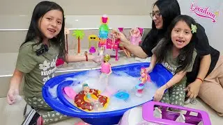 JUGAMOS en UNA TINA DE BAÑO LLENA DE ESPUMA | Daailum