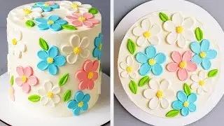 How to Decorate a Flower Cake Like a Pro! Satisfying Cake Decorating!😍