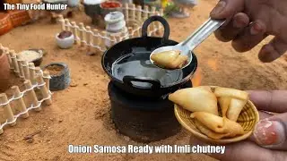 Miniature Onion Samosa || MINI FOOD - ONION SAMOSA || ASMR || The Tiny Food Hunter