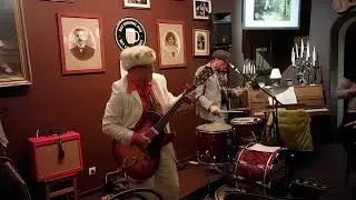 The Juke Joint Pimps @ Kater 26 (2 out of 3):  It Must Be Love