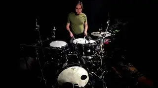 Motivic Drum Solo Over &ldquo;Straight No Chaser&rdquo;