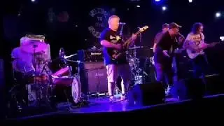 The Underdogs Sway