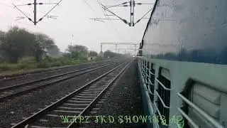 12627 KARNATAKA EXPRESS OVERTAKES 12629 KARNATAKA SAMPARKRANTI AT SHIRSOLI
