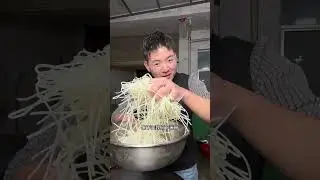 自己在家做一碗螺蛳粉 做的过程中真的很快乐 快来试一试吧 你也会爱上做饭的 #记录真实生活 #我的乡村生活 #乡村守护人