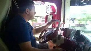 R580 SARANTOS V8 SOUND STO LIMANI THS PATRAS-PART 2.mp4