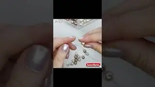 Pulsera de perlas en diagonal