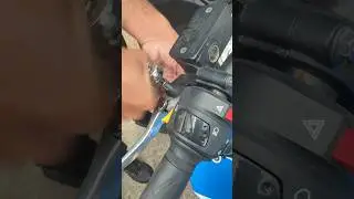 Замена рычагов сцепления и тормоза на мотоцикле Suzuki GSX650F.