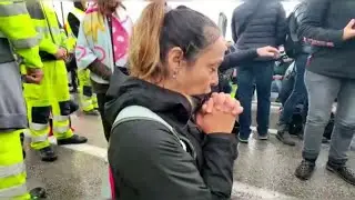 Blocco del Porto, le immagini dello sgombero: tra i manifestanti c'è chi recita il rosario